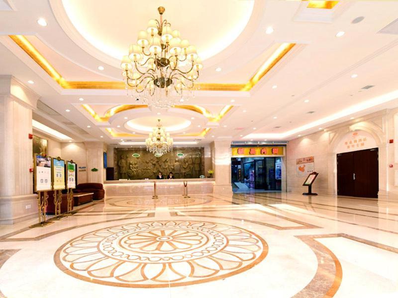 Vienna Hotel Loudi Chunyuan Pedestrian Street Exterior photo